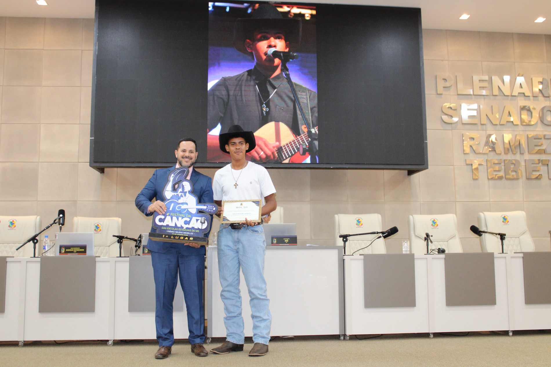 Talento de Kau&atilde;  Borges &eacute; celebrado com mo&ccedil;&atilde;o de aplauso