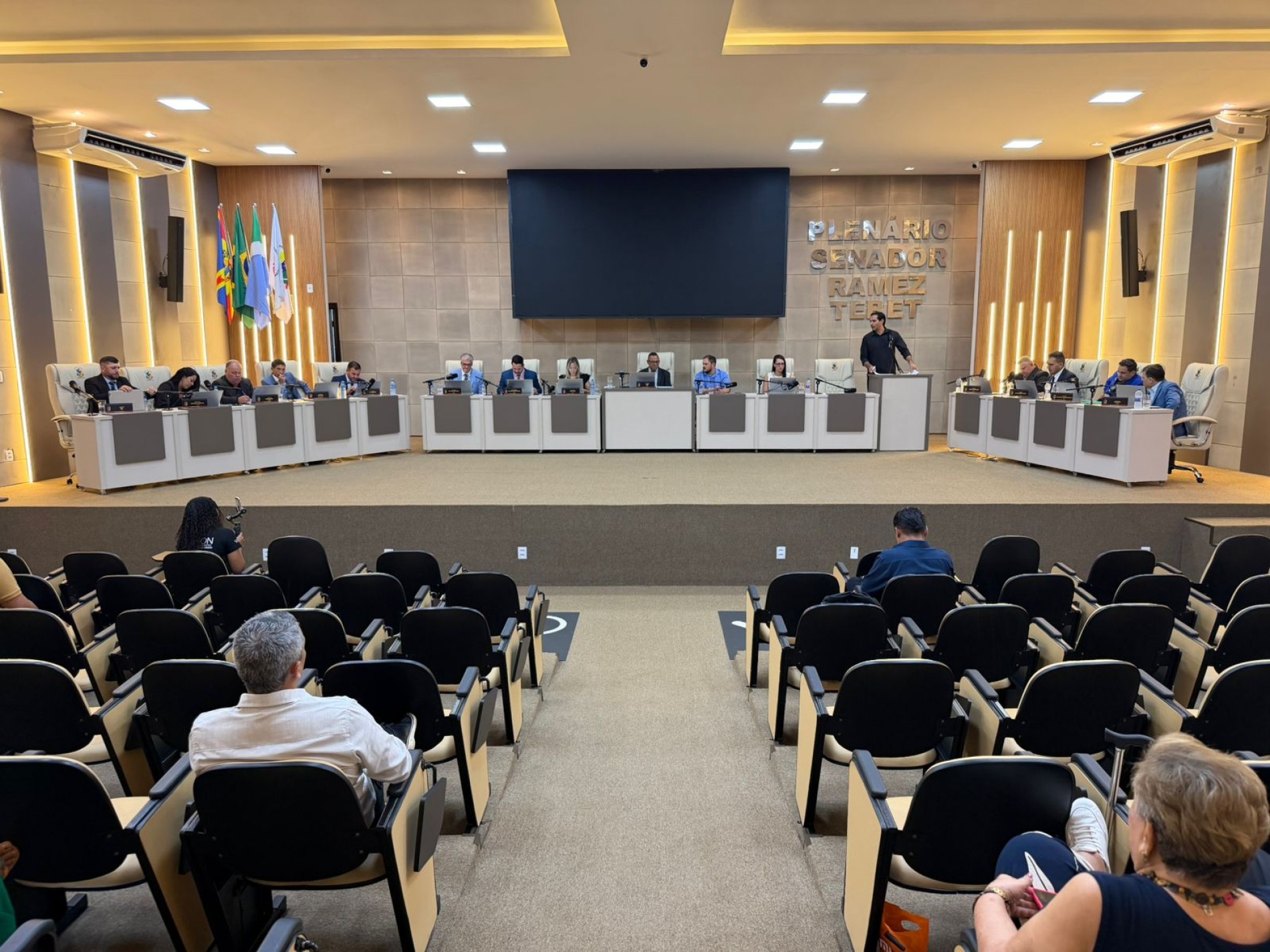 Em Sess&atilde;o Ordin&aacute;ria parlamentares aprovam projetos e proposi&ccedil;&otilde;es 
